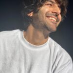 Kartik Aaryan Instagram – What can be more contagious than a smile?