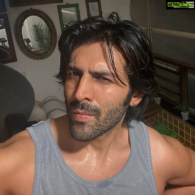 Kartik Aaryan Instagram - Midnight workout 🏋️♂️ Was so busy doing nothing in the day