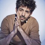 Kartik Aaryan Instagram - Please bata do 🙏🏻 Rasode mein kaun tha