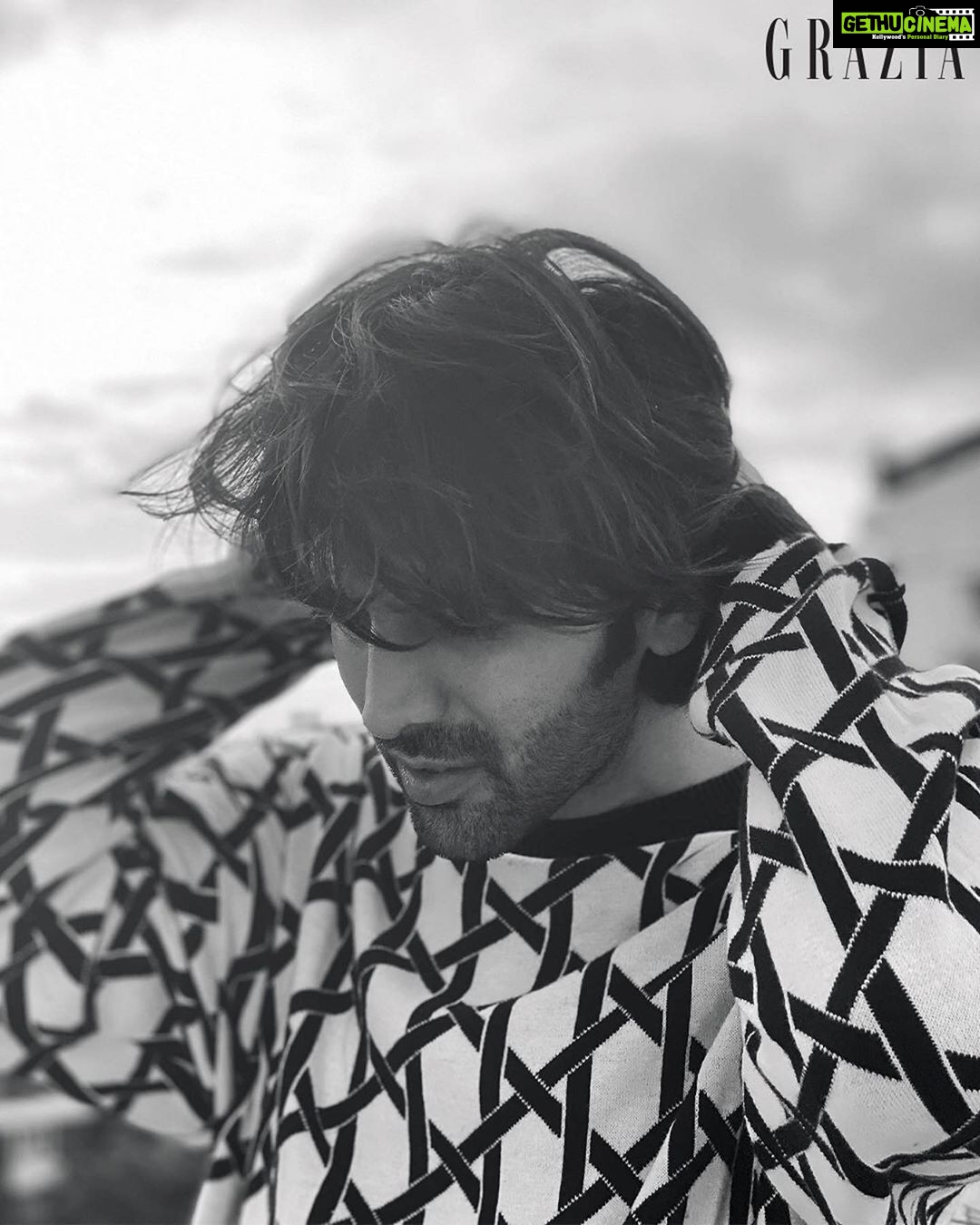 Kartik Aaryan Instagram - Colourful Sunday 📸- @dr.kiki_