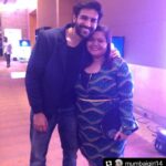 Kartik Aaryan Instagram - Meri Tareefo ke Pul 💪🏻 ..Aap sab bhi baandhiye 🙏🏻 #Repost @mumbaigirl14 🤗🤗 There’s something very homely about @kartikaaryan He felt like family since the first time I met him years ago and we have an epic joke about his smile, that we’ll always remember. This boy from #gwalior has come up the hard way and I hope he continues to soar higher and hone his craft as an actor. Sonu is special, despite the hazaar nakhras and naatak he pretends to do but fails. I can be curt at times and he thinks I like to roast him always so here’s a semi appreciation post. #throwback #kartikaaryan