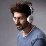 Kartik Aaryan Instagram - Daadhi vaala pyaara bacha kya sun raha hai ? #KokiPie 😂👶🏻 . . . @boat.nirvana 🔥