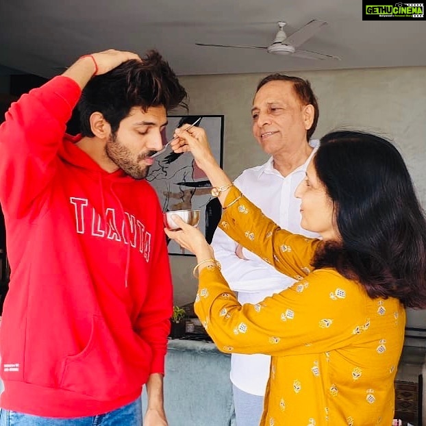 Kartik Aaryan - 1.6 Million Likes - Gearing up for Modi ji’s Address to the Nation 🇮🇳