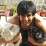 Kartik Aaryan Instagram - Har saal Dil Todte hain yeh Yulin Festival waale 💔 #YulinKMKB #StopYulin