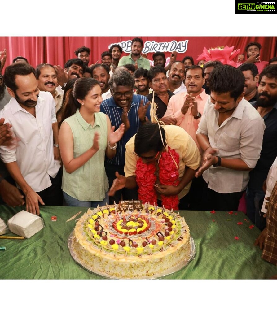 Keerthy Suresh Instagram - Super happy to wrap up #Maamannan along with Vaigai Puyal Vadivel sir's birthday 🥳 Happy Birthday sirrr Thank you for this incredible journey @udhay_stalin, @mariselvaraj84, #FahadhFaasil, #Vadivel sir, @thenieswarcinematographer and Team 🤗♥️