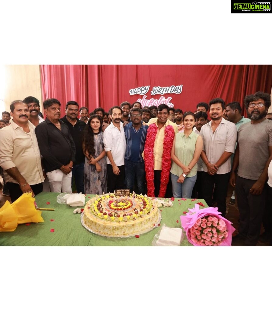 Keerthy Suresh Instagram - Super happy to wrap up #Maamannan along with Vaigai Puyal Vadivel sir's birthday 🥳 Happy Birthday sirrr Thank you for this incredible journey @udhay_stalin, @mariselvaraj84, #FahadhFaasil, #Vadivel sir, @thenieswarcinematographer and Team 🤗♥️