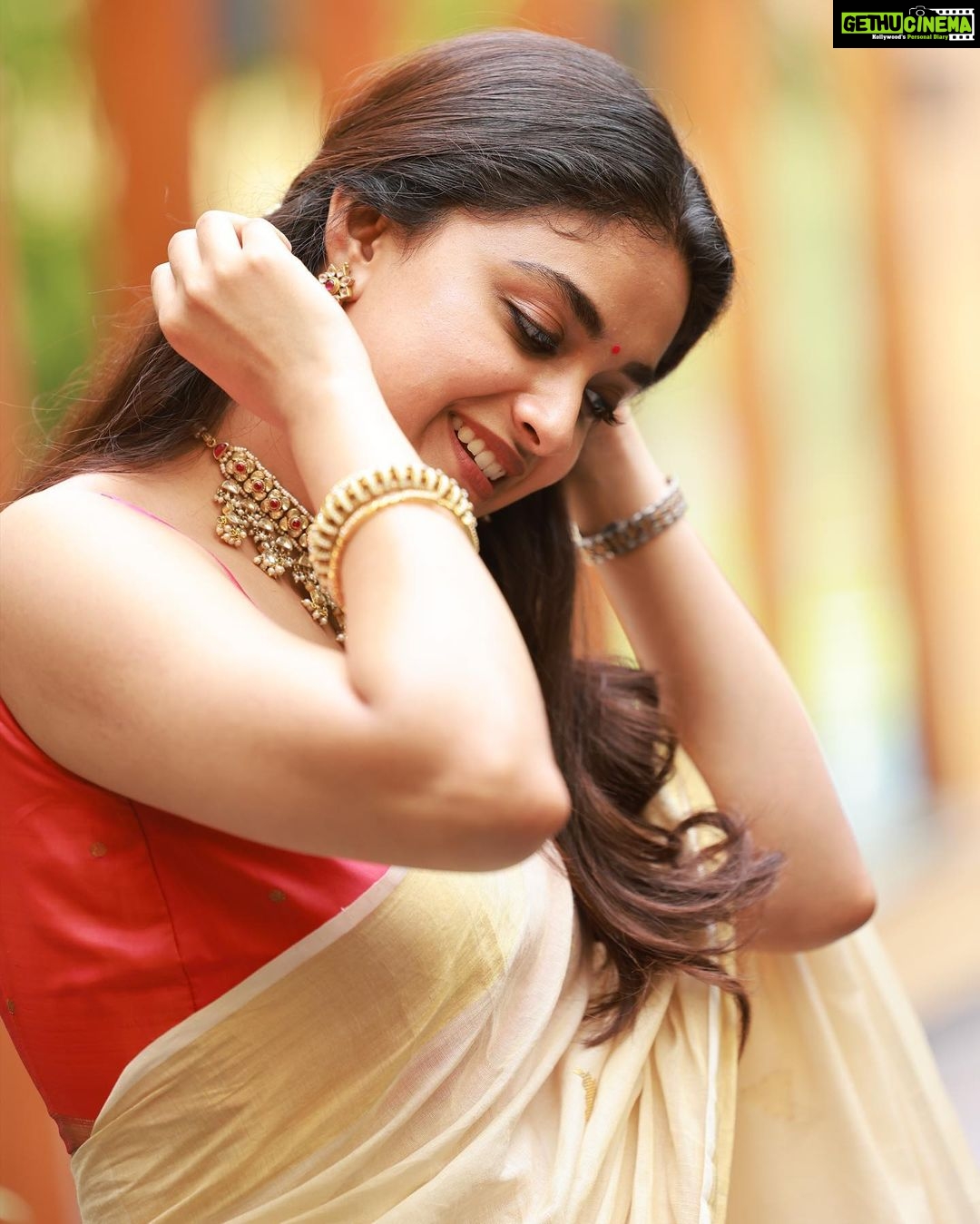 Keerthy Suresh - 1.5 Million Likes - Most Liked Instagram Photos