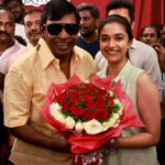 Keerthy Suresh Instagram - Super happy to wrap up #Maamannan along with Vaigai Puyal Vadivel sir's birthday 🥳 Happy Birthday sirrr Thank you for this incredible journey @udhay_stalin, @mariselvaraj84, #FahadhFaasil, #Vadivel sir, @thenieswarcinematographer and Team 🤗♥️