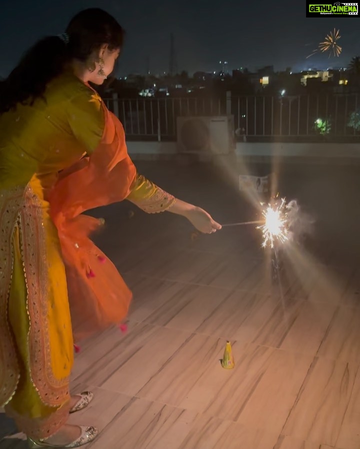 Keerthy Suresh Instagram - Diwali’ 2022 🎇🪔✨❤️ #HappyDiwali