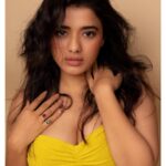 Ketika Sharma Instagram - 🐥 📷 - @pranav.foto 🔥 #love #this #series #worth #the #wait #worththewait #of #portraits #fav #vibe #kind #portraitphotography #yellow #my #happy #colour #loveandlight #grateful