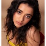 Ketika Sharma Instagram - 🐥 📷 - @pranav.foto 🔥 #love #this #series #worth #the #wait #worththewait #of #portraits #fav #vibe #kind #portraitphotography #yellow #my #happy #colour #loveandlight #grateful