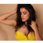 Ketika Sharma Instagram - 🐥 📷 - @pranav.foto 🔥 #love #this #series #worth #the #wait #worththewait #of #portraits #fav #vibe #kind #portraitphotography #yellow #my #happy #colour #loveandlight #grateful
