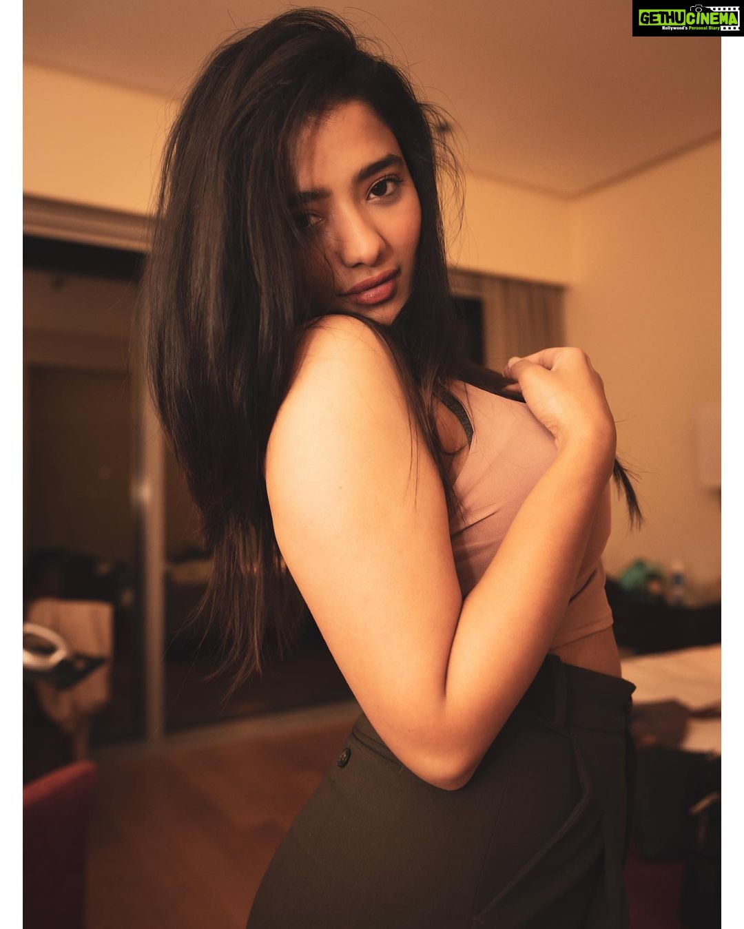 Ketika Sharma Instagram - Just another set of this lovely set ππ»ββοΈ πΈ- @pranav.foto Styled by @rashmitathapa Accessories- @spillthebead #mood #aesthetic #tone #portraitmood #portrait #portraitphotography #lovethese #loveandlight #grateful