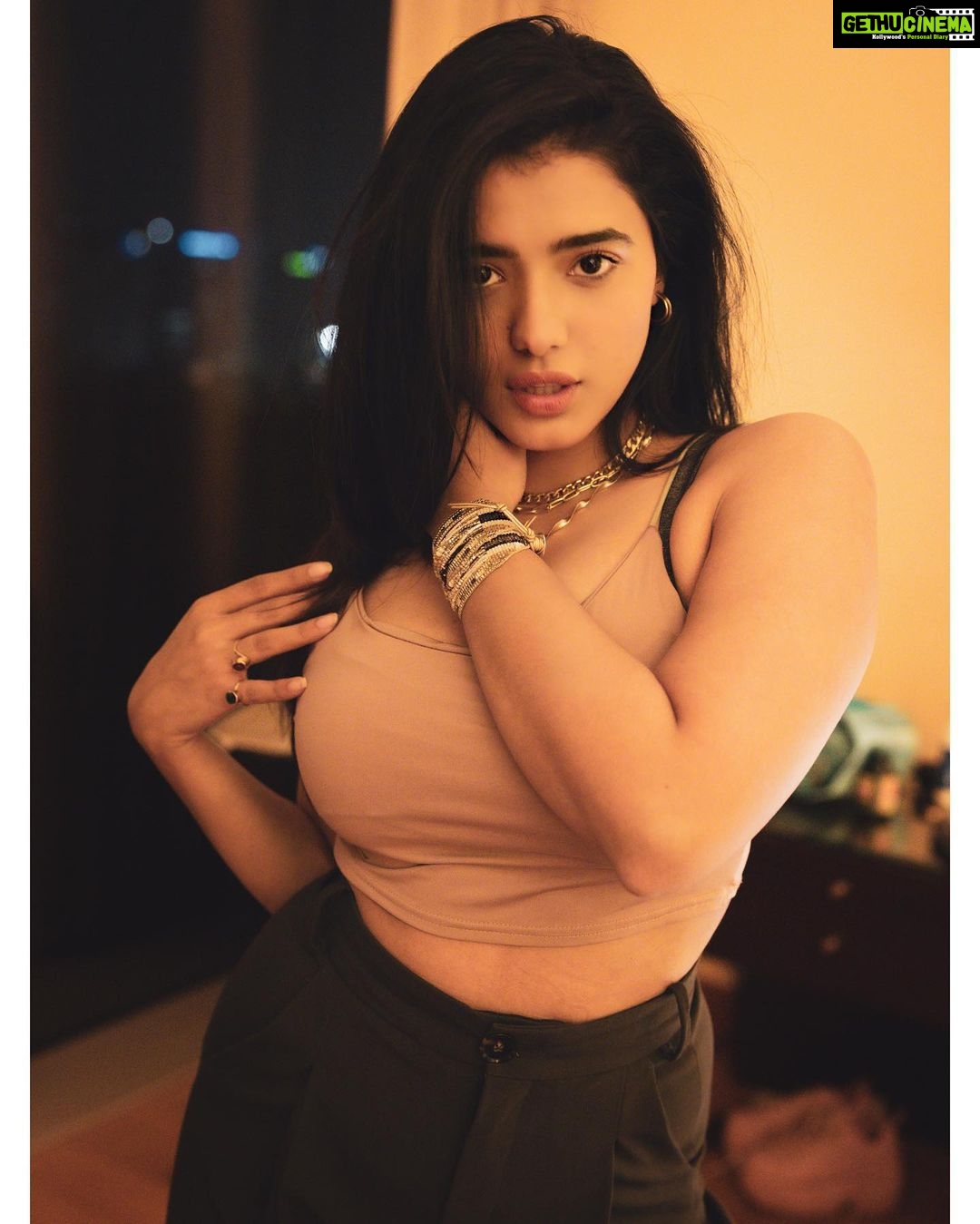 Ketika Sharma Instagram - Mood for Portraits π€ πΈ- @pranav.foto π₯ Styling - @rashmitathapa π¦ Accessories - @spillthebead πΈ #mood #aesthetic #tone #portraitmood #portrait #portraitphotography #lovethese #loveandlight #grateful