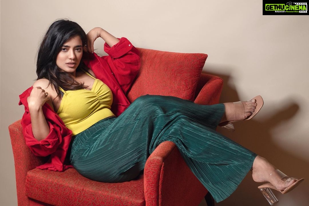 Ketika Sharma Instagram - Prefer living in colour 🧚♀️ #2 Styled by @rashmitathapa Photographed by @deepaksurya.fotografia #colourblock #red #coudroyjacket #candids #and #posed #loveandlight #feeling #this vibe #mood #for #boldcolours #colourful #living #styled #ootd #gratidao