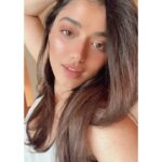 Ketika Sharma Instagram - Boomerang Friday ❤️ Sending y’all love 🙌🏽🧿 #instafilters #boomerang #post #longtime #selfie #mode #obsessed #with #this #song #these #days #byoung #catchmeoutside #casualstyle #instagram #instamood #love #light #gratitude