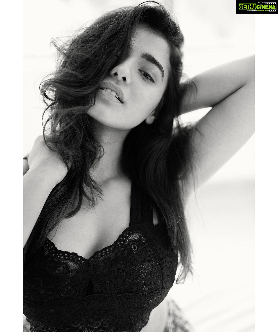 Ketika Sharma Instagram - Hey FC @farrokhchothia 😘 #myfavourite #forever #throwback #with #the #best #portrait #mood #blackandwhite #instagood #instamood #grateful #loveandlight