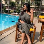 Ketika Sharma Instagram - Sunshine on my mind ✨ #throwback #indowestern #outfits #grey #mood #intagood #instagram #loveandlight #grateful