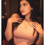 Ketika Sharma Instagram - Just another set of this lovely set 💁🏻‍♀️ 📸- @pranav.foto Styled by @rashmitathapa Accessories- @spillthebead #mood #aesthetic #tone #portraitmood #portrait #portraitphotography #lovethese #loveandlight #grateful