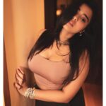 Ketika Sharma Instagram - Just another set of this lovely set 💁🏻‍♀️ 📸- @pranav.foto Styled by @rashmitathapa Accessories- @spillthebead #mood #aesthetic #tone #portraitmood #portrait #portraitphotography #lovethese #loveandlight #grateful