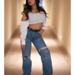 Ketika Sharma Instagram - Selcouth 🤎 Styled by @rashmitathapa Photographed by @pranav.foto Accessories by @kalon_artjewellery #throwback #styled #redlips #nevergowrong #gratitude #loveandlight