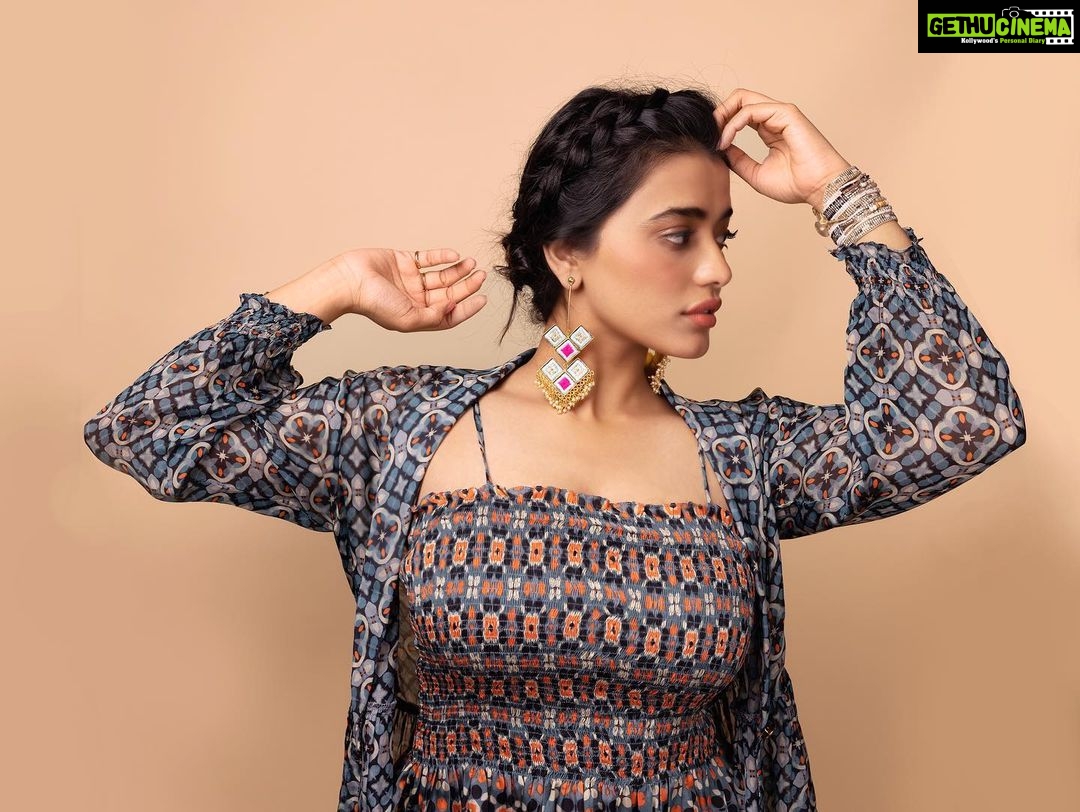 Ketika Sharma Instagram - Lakshya now on Aha 🎉🐒 @ahavideoin Styled by @rashmitathapa Shot by @pranav.foto Outfit @soupbysougatpaul Jewellery @baublebazaar.in from @zowed Wedding Lounge & Store HYDERABAD Makeup and hair @thimmapa #throwback #to #lakshya #promotions #look #ootd #colours #and #patterns #experimental #joyful #gratitude #loveandlight