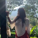 Ketika Sharma Instagram - Sukoon 🧿🕊 #grateful #gratitude #nature #theraputic #healing #beauty #splendid #serene #peaceful #calm #purelove #complete #thankful #loveandlight