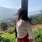 Ketika Sharma Instagram - Sukoon 🧿🕊 #grateful #gratitude #nature #theraputic #healing #beauty #splendid #serene #peaceful #calm #purelove #complete #thankful #loveandlight