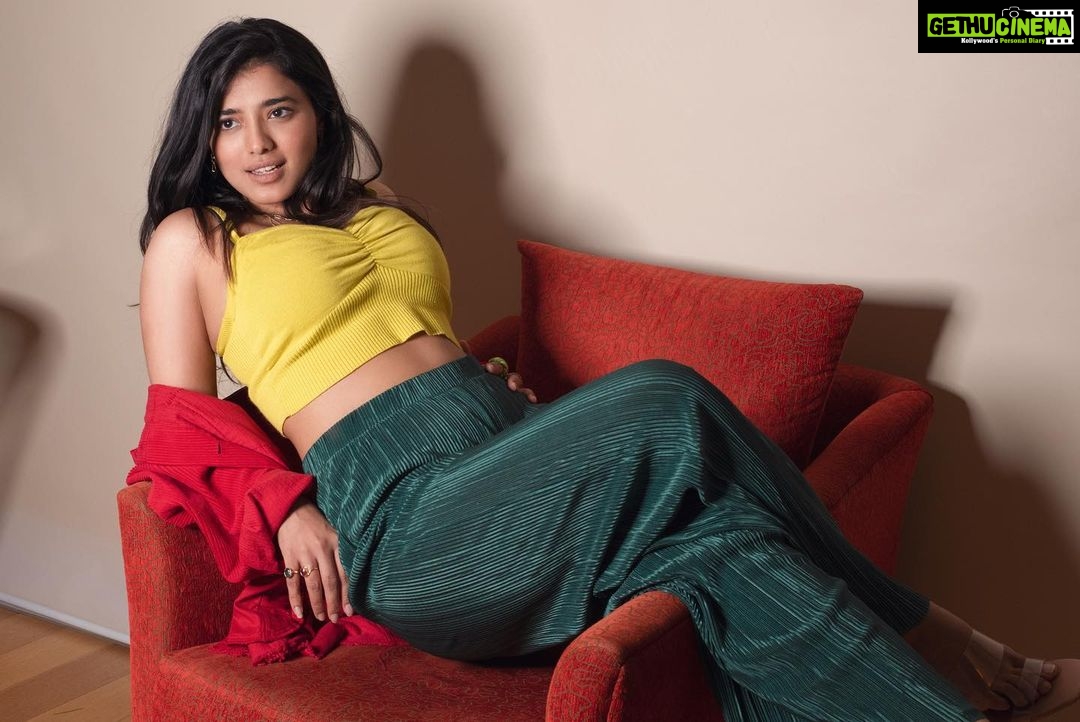Ketika Sharma Instagram - Prefer living in colour 🧚♀️ #2 Styled by @rashmitathapa Photographed by @deepaksurya.fotografia #colourblock #red #coudroyjacket #candids #and #posed #loveandlight #feeling #this vibe #mood #for #boldcolours #colourful #living #styled #ootd #gratidao