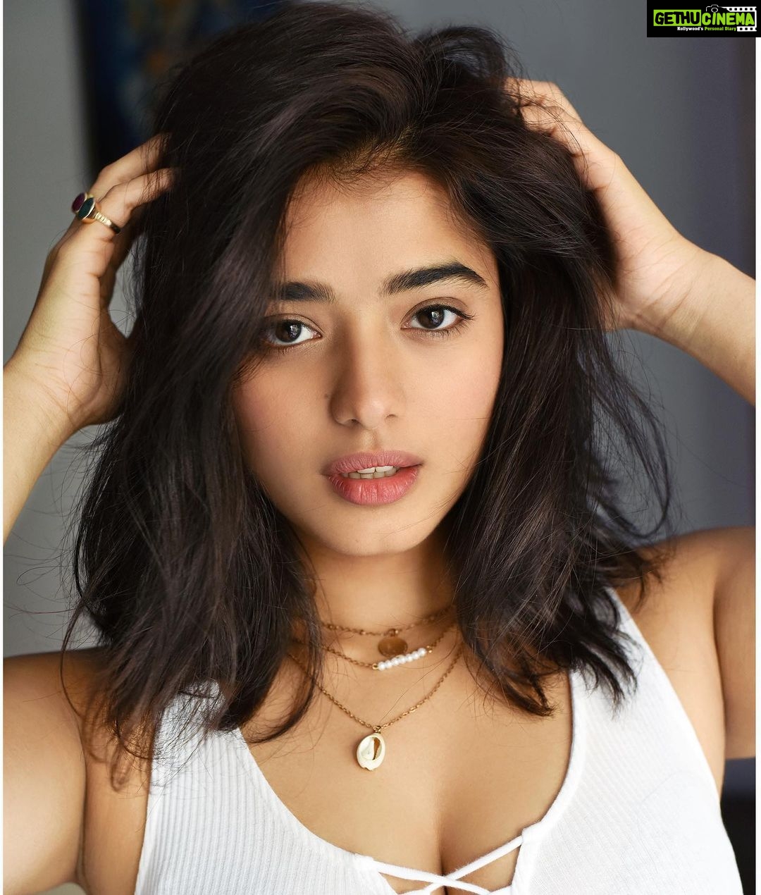 Ketika Sharma Instagram - All in a flow . Tb to one of my favourite series by @shazzalamphotography #portrait #favorite #series #first #of #the #month #quarantine #throwback #white #for #peace #love #positivity #loveandlight #grateful #stayhome #staysafe #eatwell #restwell #loveyouall