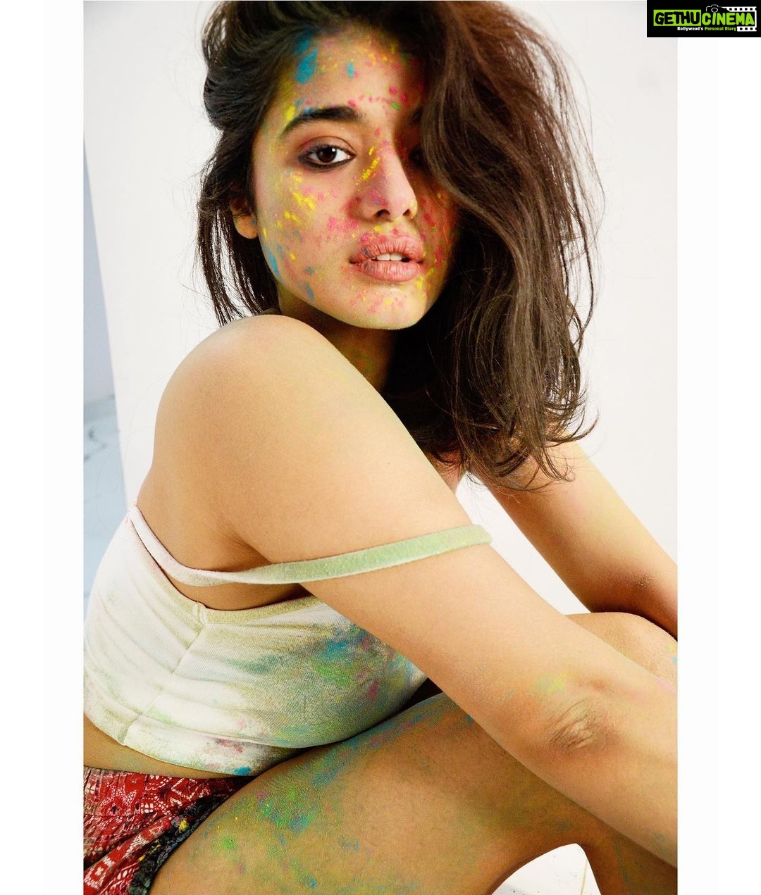 Ketika Sharma Instagram - One of my favourite shoots with @shazzalamphotography 🔥 #holi #shoot #throwback #theme #photography #portrait #colours #symbolic #art #artist #characterart #alive #heartwarming #grateful #loveandlight