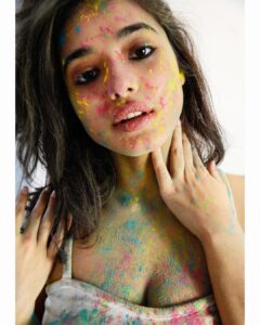 Ketika Sharma Instagram - HAPPY HOLI 😘 🎊🌈 - @shazzalamphotography 🔥 #happyholi #colour #happiness #joy #positivity #best #festival #colourful #loveandlight #shoot