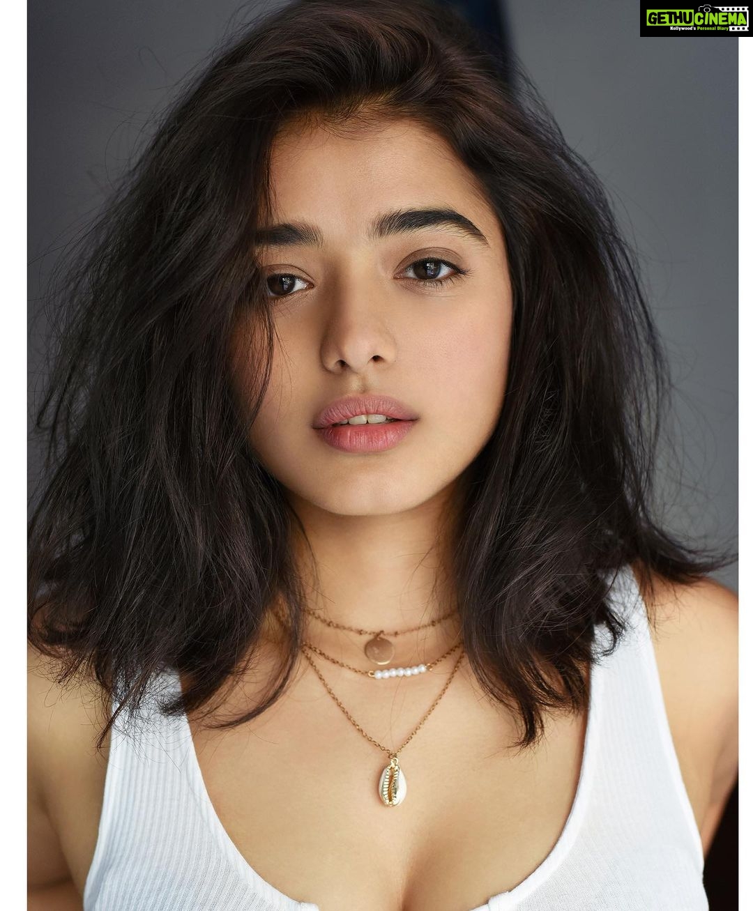 Ketika Sharma Instagram - Hide your eyes darling , people can see your heart through them . 📸- @shazzalamphotography ( I love these Shazz , you’re 🌟) #natural #portraits #beauty #shots #postoftheday #white #basic #bodysuit #love #these #clicks #grateful #loveandlight #positivevibes