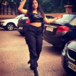 Ketika Sharma Instagram - Something about This song is so catchy , Im hooked 🤣🙏🏼 and ofcourse when you’re with @sagarikaamalla she’s going to get you to do all of these fancy things - my miss Tik Tok Queen and pro ❤️😘 #fancy #sister #fun #stuff #slomo #xpro #gorg #filter