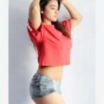Ketika Sharma Instagram - Love these shots by @shazzalamphotography #athleisure #myfav #style #oversize #crop #sport #puma #danceshorts #red #my #colour #neverletsmedown #loveandlight #positivevibes #grateful #goodday