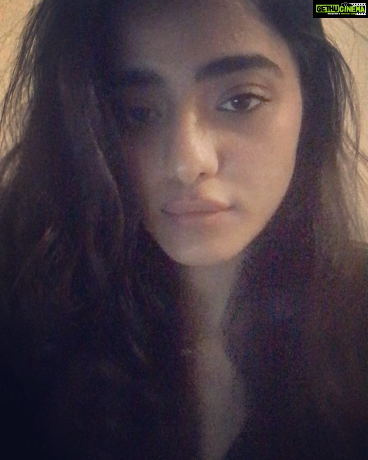 Ketika Sharma Instagram - Passionfruit 🙃 #casual #singing #session #at #home #karaoke #feels #fav #thing #in #the #world #random #uploads #evening #rains #got #me #feels #moodboard #passionfruit #drake #positivevibes #loveandlight #expression #of #gratitude #night