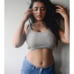 Ketika Sharma Instagram - ShazzMahdazz, long time 💁🏻‍♀️ 📸- @shazzalamphotography #instagood #shoot #basics #tones #light #aesthetics #loveandlight