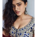 Ketika Sharma Instagram - Loving the different frames of this particular shoot .... 📸- @shazzalamphotography #post #after #long #indian #shoot #ethnic #raw #rustic #mirror #rajasthani #wear #wild #hair #nose #ring #postive #vibe #gratitude #goodlife #loveandlight