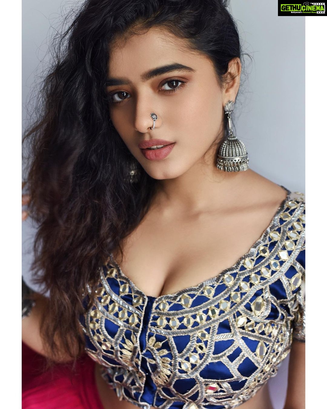 Ketika Sharma Instagram - Loving the different frames of this particular shoot .... ๐ธ- @shazzalamphotography #post #after #long #indian #shoot #ethnic #raw #rustic #mirror #rajasthani #wear #wild #hair #nose #ring #postive #vibe #gratitude #goodlife #loveandlight