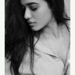 Ketika Sharma Instagram - A few more of these 🕺🏽 , shot by @shazzalamphotography 👌🏼 #postoftheday #positivevibes #photography #expression #healthylifestyle #always #beige #is #my #colour #oversize #shirts #are #life #fav #grateful #day #lookinggood #loveandlight