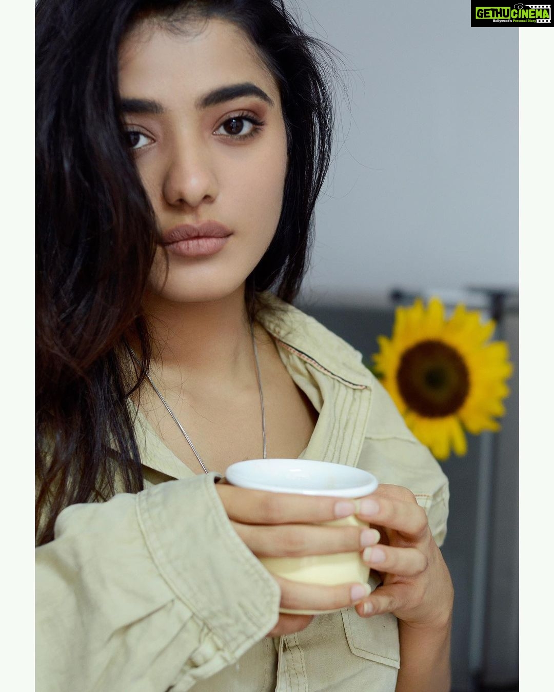 Ketika Sharma Instagram - A few more of these πΊπ½ , shot by @shazzalamphotography ππΌ #postoftheday #positivevibes #photography #expression #healthylifestyle #always #beige #is #my #colour #oversize #shirts #are #life #fav #grateful #day #lookinggood #loveandlight