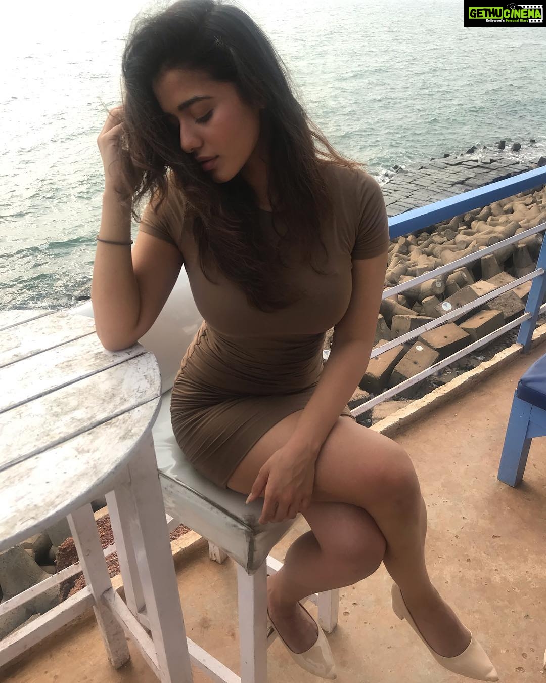 Ketika Sharma Instagram - Take me away 🕊 #gone #with #the #wind #goa #the #city #is #lit #major #missing #loveandlight #positivevibes #thankful Purple Martini at Sunset Point, Goa