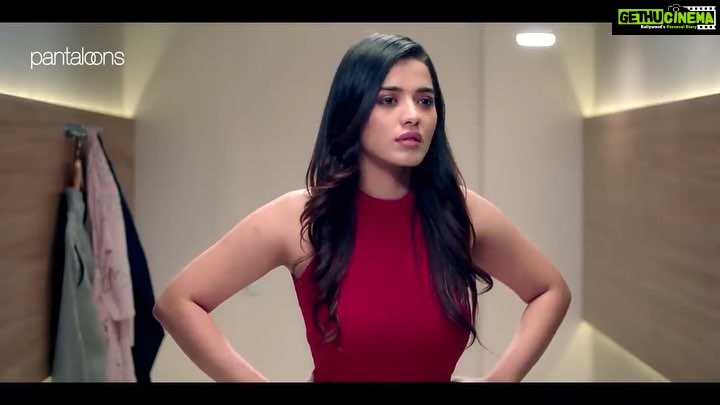 Ketika Sharma Instagram - This time it’s the girls who’ll make the move 😉 Happy Valentines Day ❤️ #pantaloons #tvc #digital #colonial #production #mumbai #make #your #move #fashion #confidence #style #valentines #day #post Pantaloons