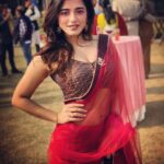 Ketika Sharma Instagram - I always feel so strongly about this colour ! Never lets me down 😉 #delhi #functions #red #net #frill #saree #mehendi #superfun #loveandlight #positivevibes #happiness #grateful Noida