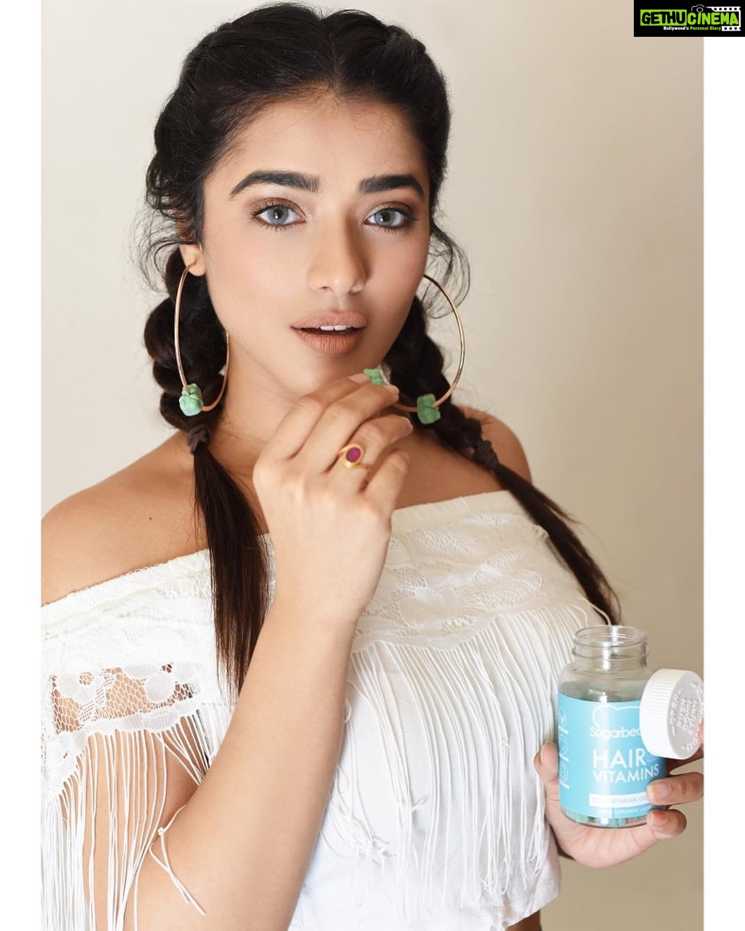 Ketika Sharma Instagram - @sugarbearhair are my all time favourite vitamins . They are not only a treat to my hair but also my taste buds . #sugarbearhair #ad