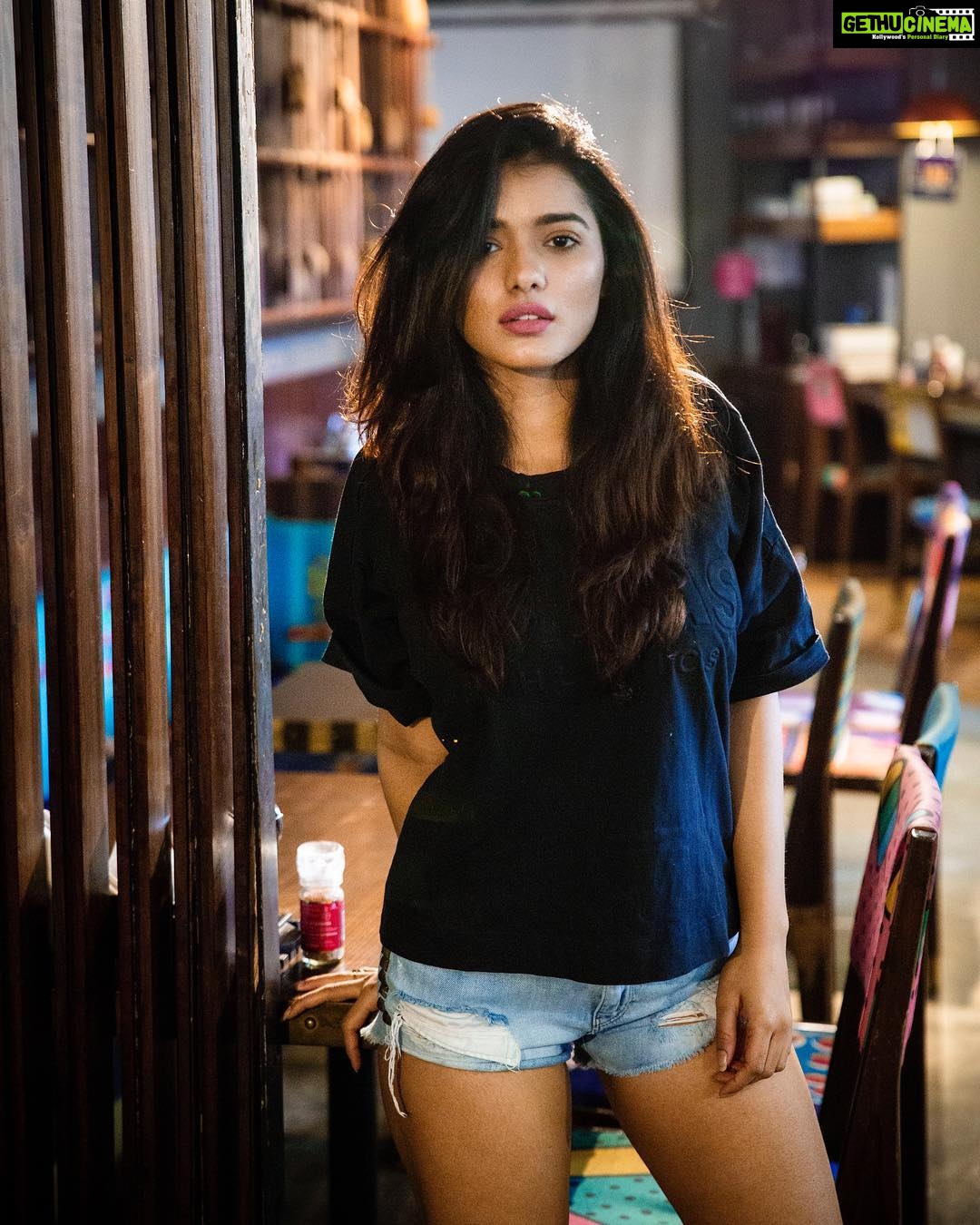 Ketika Sharma Instagram - I decide my vibe ! 📸- @palashvphoto #mood #vibe #addidas #oversize #absolute #love #positive #energy #always #instagood #kindness #loveandlight Coffee Culture