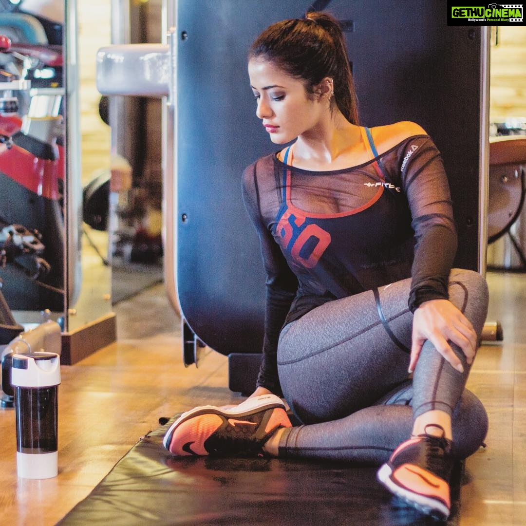 Ketika Sharma Instagram - Fit is not a destination , It is the way of life ! #shoot #shootmode #shootlife #instadiva #instamood #postoftheday #picoftheday #mildfilter #reyes #instapose #instachile #instadaily #instashare #instaworld #instaupload #lovetoall #haveagoodnight