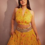 Ketika Sharma Instagram - Living life in warm yellows 💛 Wearing @prevasu X @zowed_hyderabad Jewellery @houseofqc Styled by @rashmitathapa Styling team @aishwarya128 Shot by @arifminhaz Photo Asst @thejaswitanneru #sunkissed #moodboard #yellow #my #colour #cute #aesthetic #throwback #styled #look #for #promotions #college #visits #grateful #loveandlight