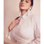 Ketika Sharma Instagram - Just @rashmitathapa doing her 🪄things and @arifminhaz adding a whole new edge #talentedpeople 🤷🏼‍♀️ Wearing @anysaofficial X @new_sense_branding Jewellery @knnotcase X @zowed_hyderabad Photo Asst @thejaswitanneru Styling team @aishwarya128 #high #fashion #styled #look #monochrome #moodboard #shoot #and #portraits #monochromatic #looks #white #and #green #sharp #promotional #look #throwback