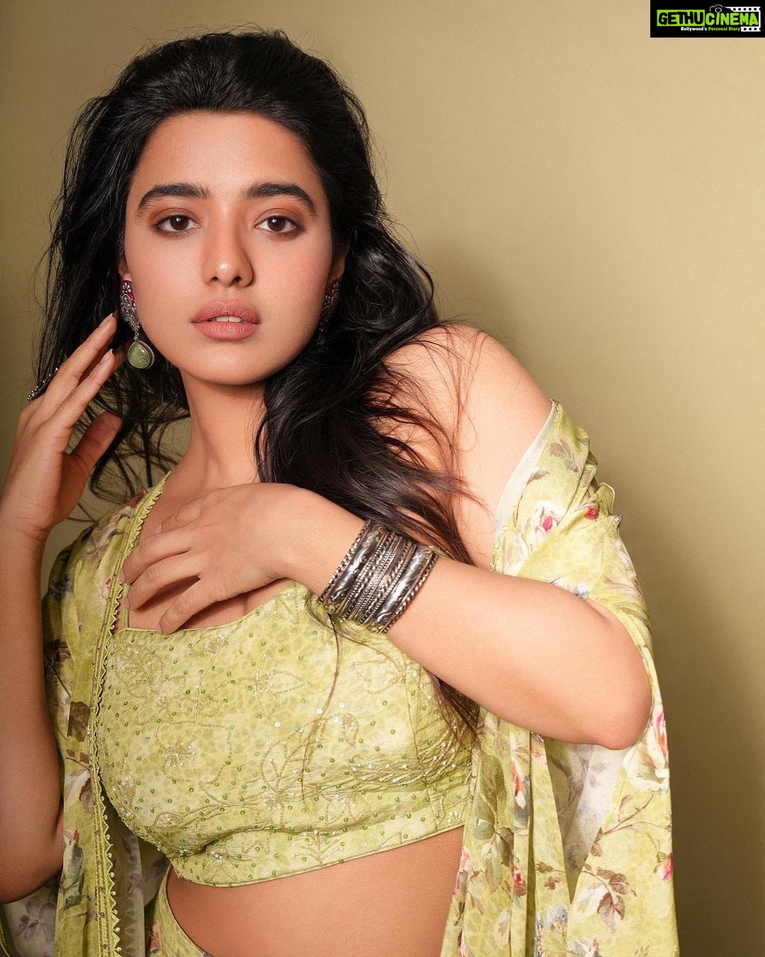 Ketika Sharma Instagram - #portraits Jewellery- @thetrinkaholic Stylist- @dilesha_shafa Outfit - @perniaspopupshop Hyderabad Designer- @kalista.official Photographer - @shareefnandyala Makeup and hair - @thimmappa180 #close #up #third #post #portrait #mode #loveandlight